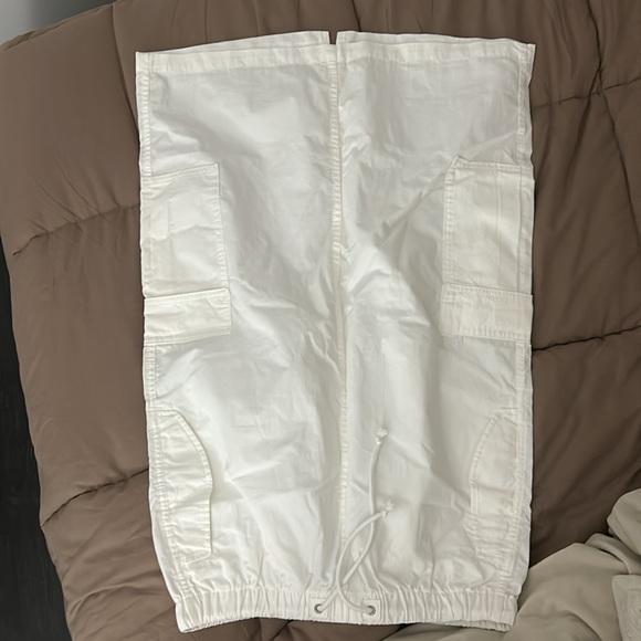 White TNA Cargo skirt - Picture 3 of 3